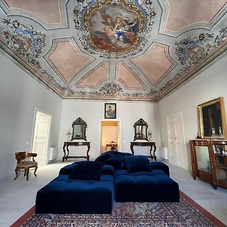 Palazzo Triolo - Dimora Di Charme Bed & Breakfast Corleone Bagian luar foto