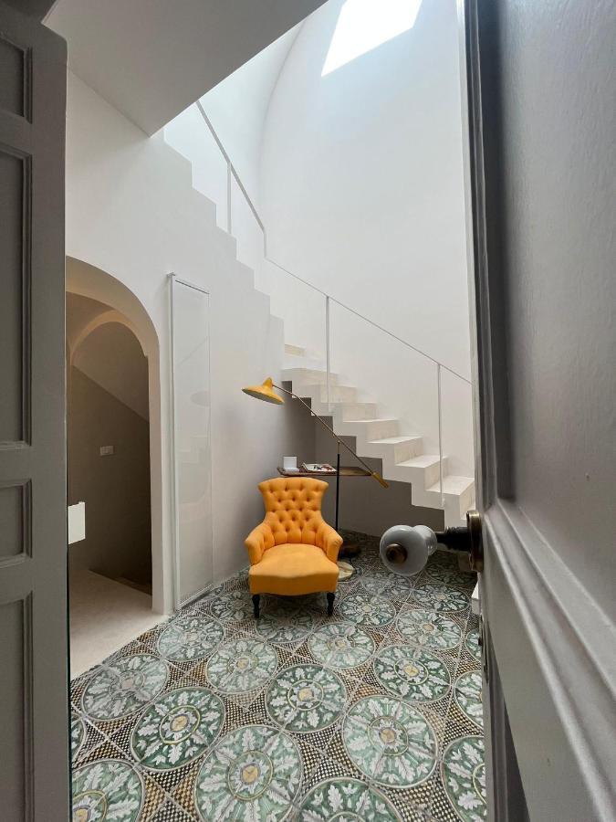 Palazzo Triolo - Dimora Di Charme Bed & Breakfast Corleone Bagian luar foto