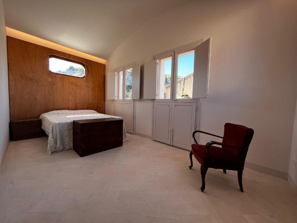 Palazzo Triolo - Dimora Di Charme Bed & Breakfast Corleone Bagian luar foto