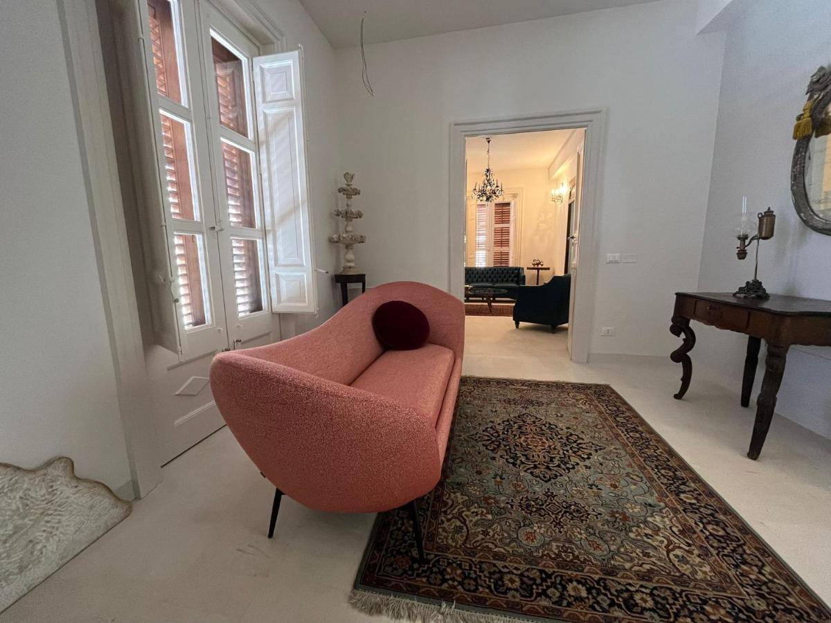 Palazzo Triolo - Dimora Di Charme Bed & Breakfast Corleone Bagian luar foto